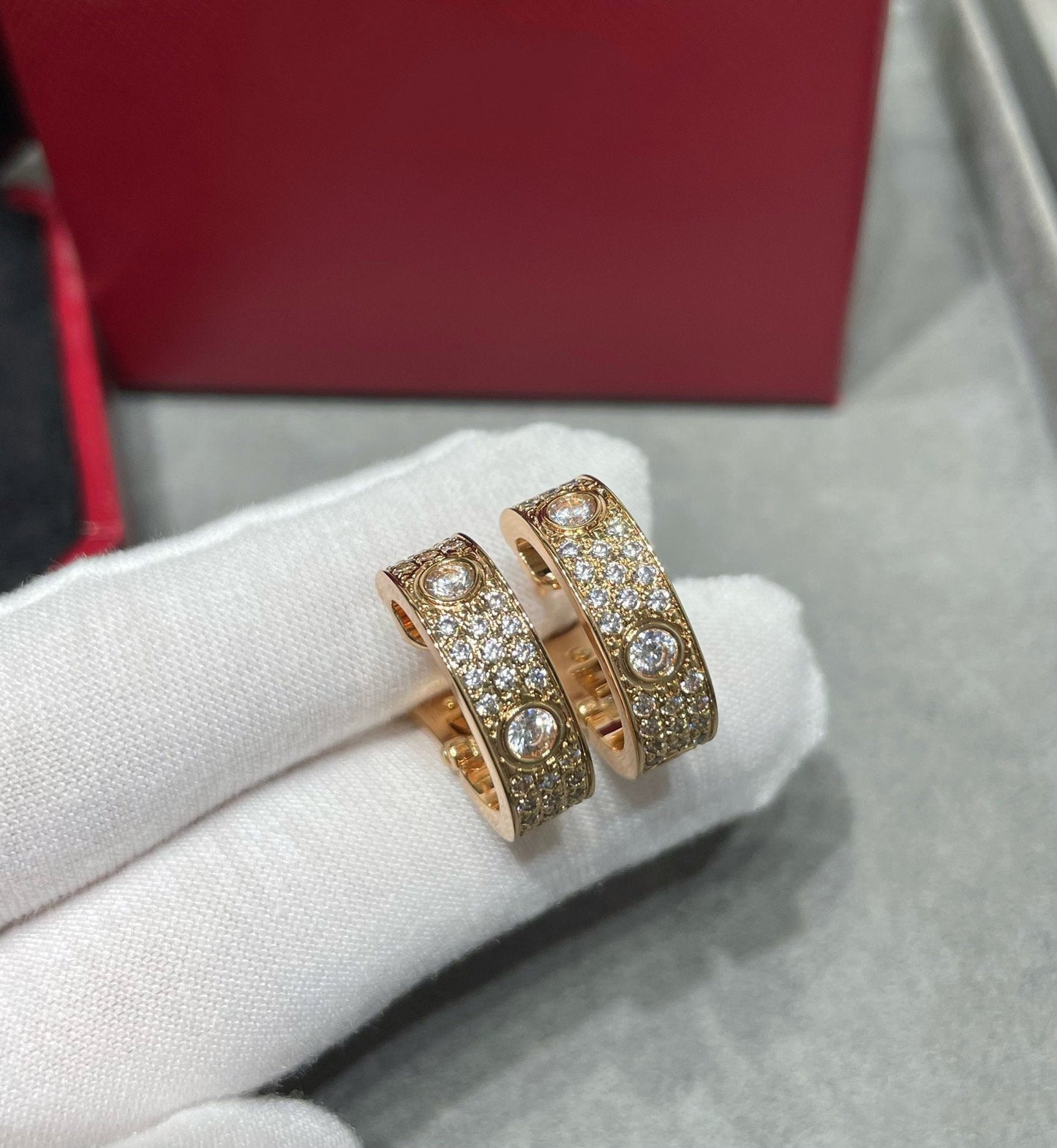 [Regal Jewels]LOVE 5.5MM DIAMOND PAVED EARRINGS