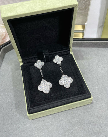 [Regal Jewels]CLOVER 2 MOTIFS DIAMOND PAVED SILVER EARRINGS