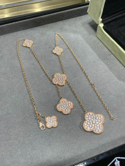 [Regal Jewels]CLOVER 6 MOTIF DIAMOND PAVED NECKLACE