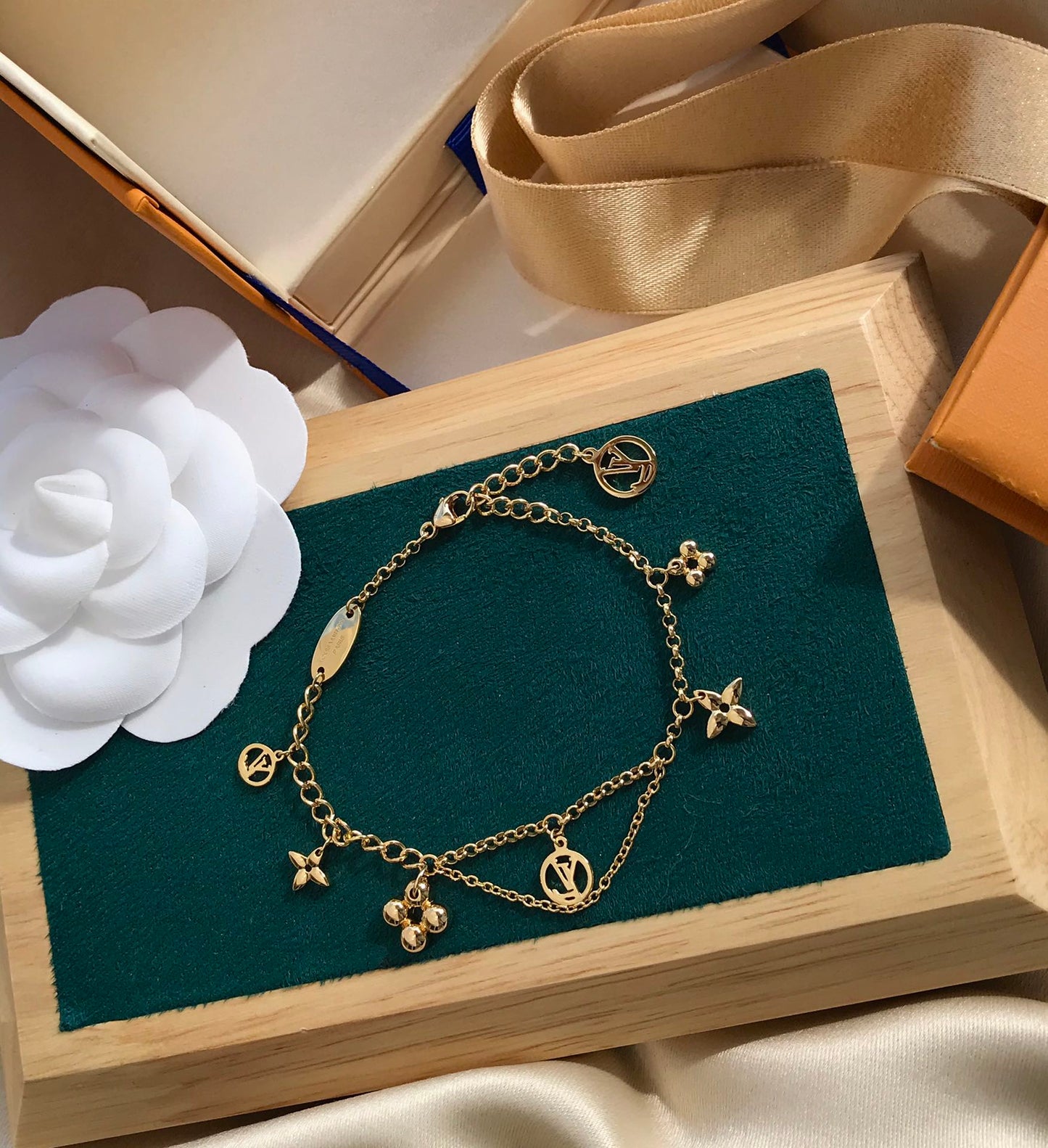 [Regal Jewels]BLOOMING PINK GOLD MOP BRACELET