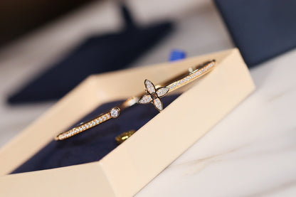 [Regal Jewels]IDYLLE GOLD OPEN BRACELET DIAMOND PAVED