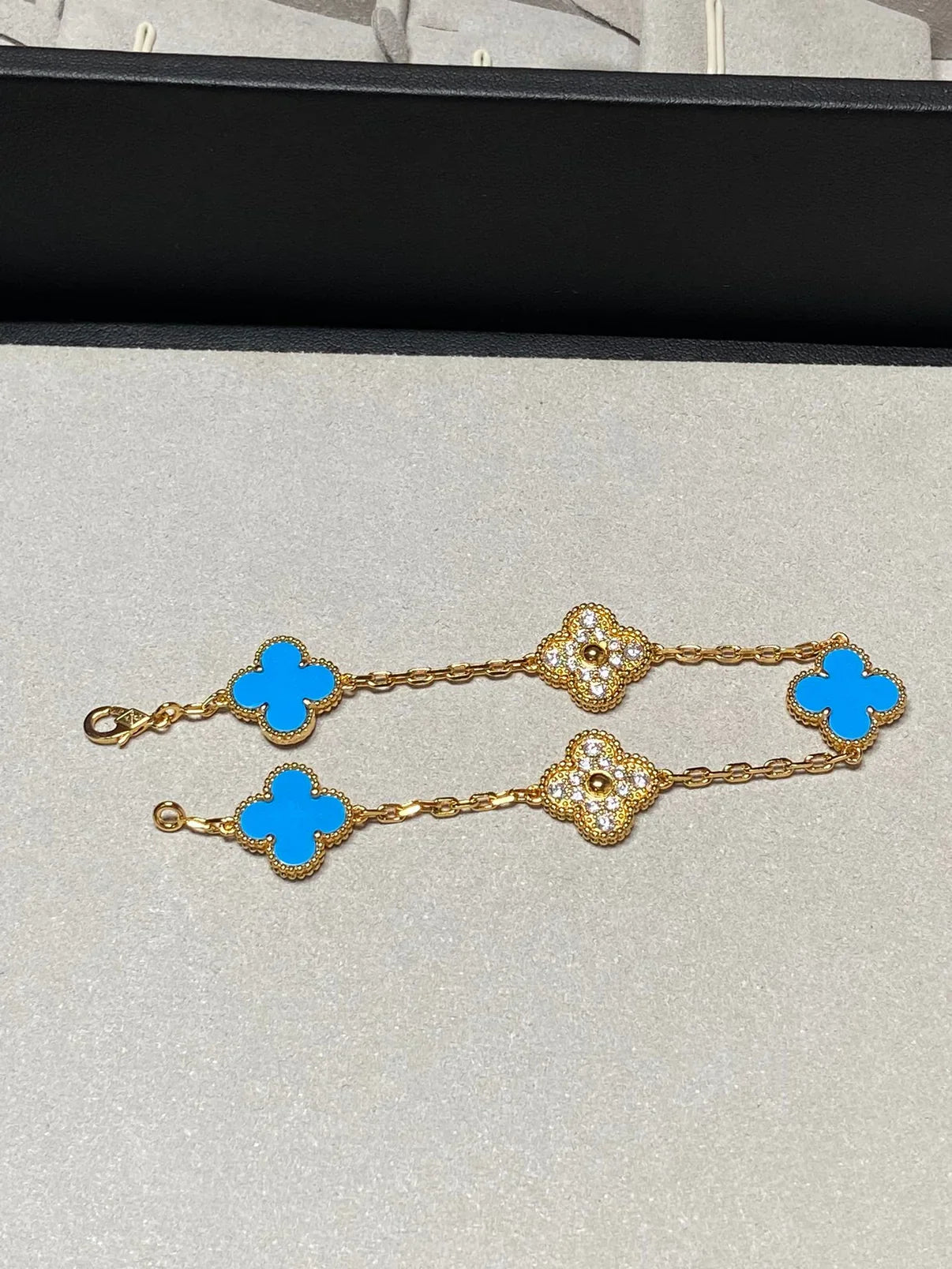 [Regal Jewels]CLOVER 5 MOTIF BLUE AGATE BRACELET COLLECTION