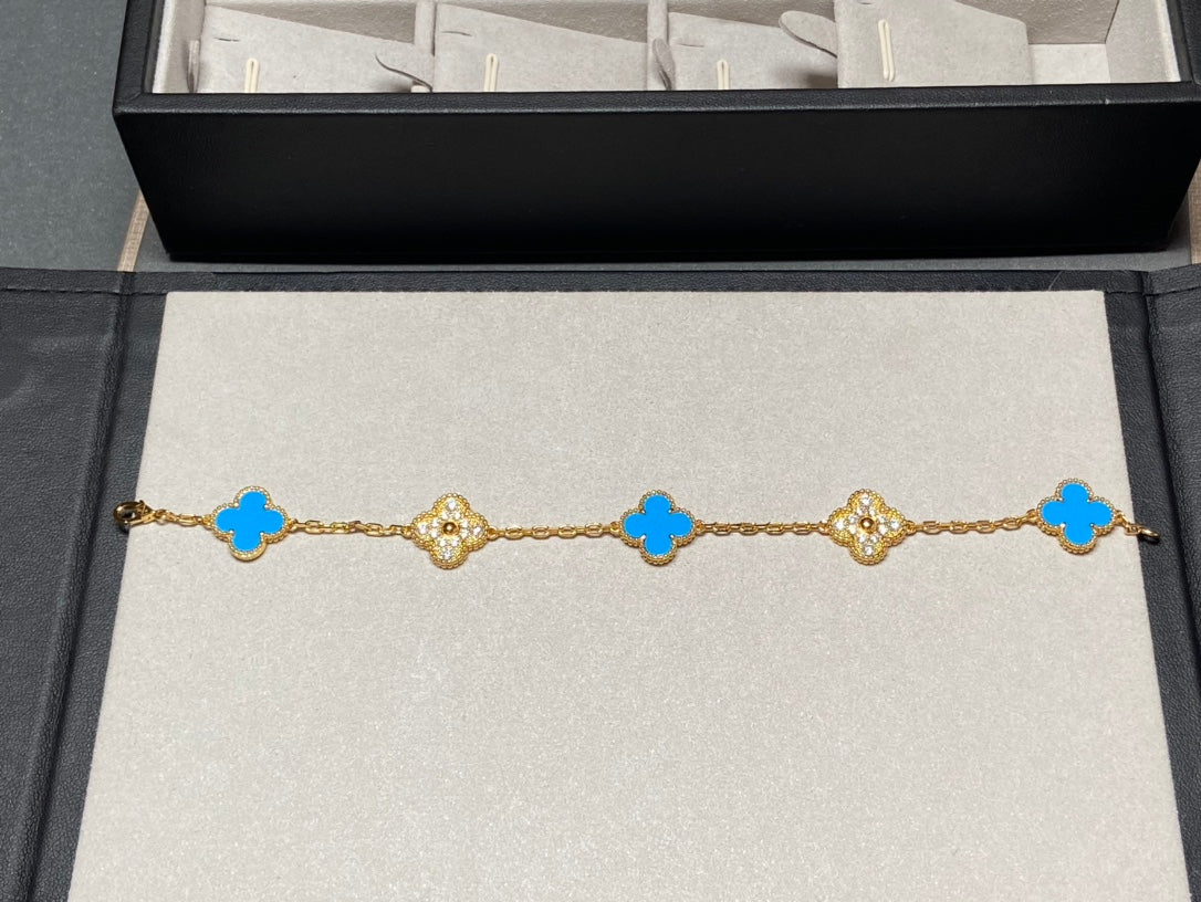 [Regal Jewels]CLOVER 5 MOTIF BLUE CHALCEDONY DIAMOND GOLD BRACELET