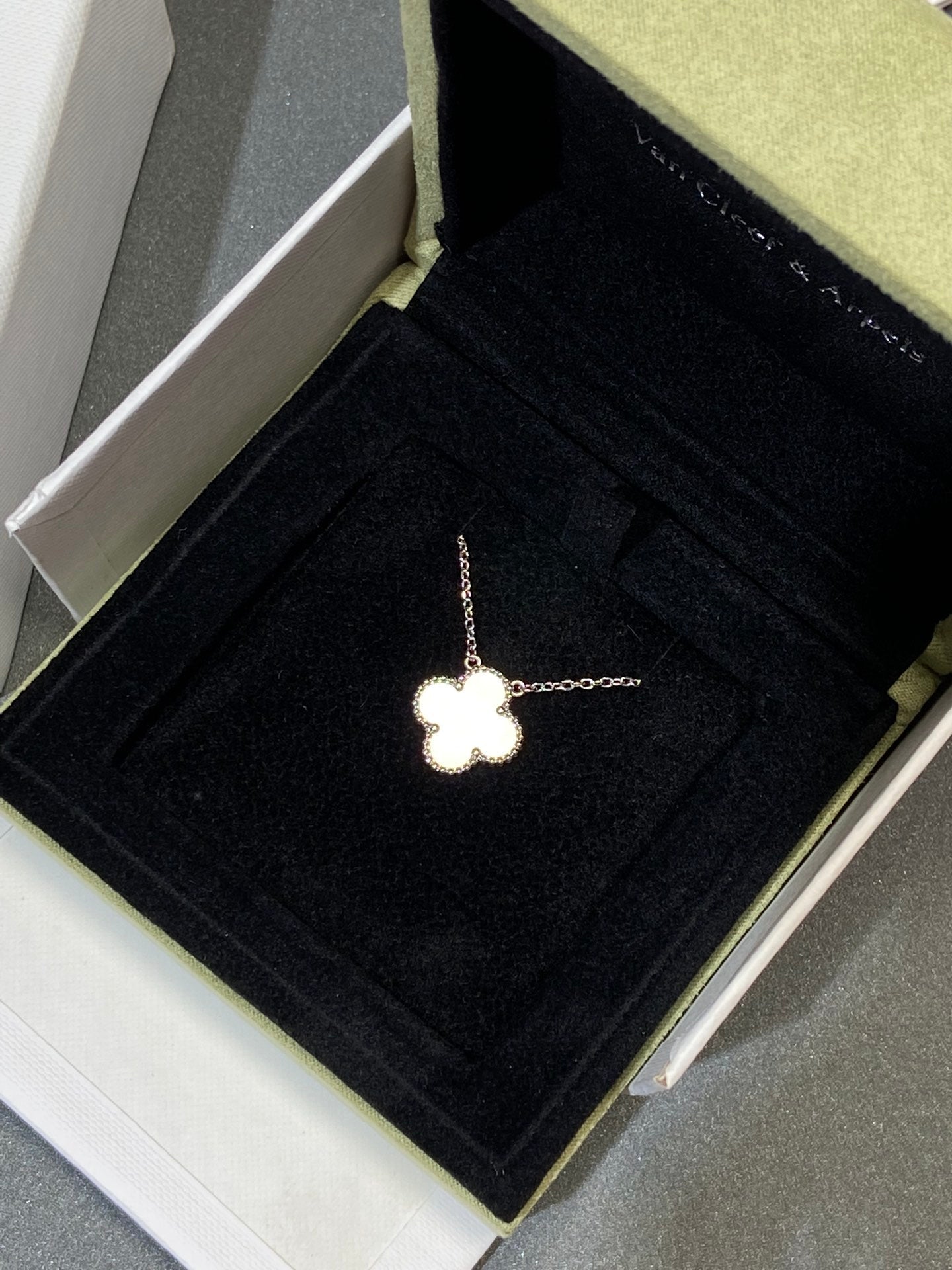 [Regal Jewels]CLOVER MEDIUM SILVER WHITE MOP NECKLACE