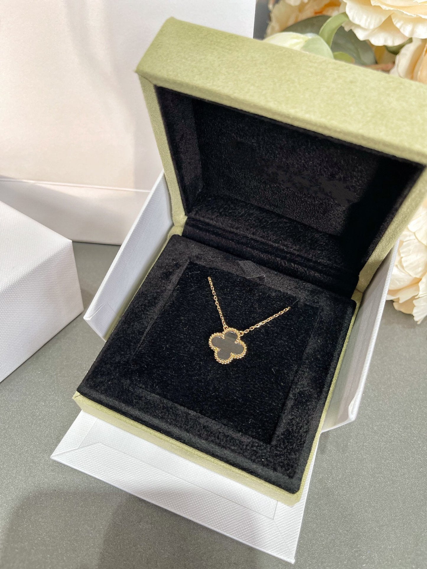 [Regal Jewels]CLOVER ROCK CRYSTAL ROSE GOLD NECKLACE