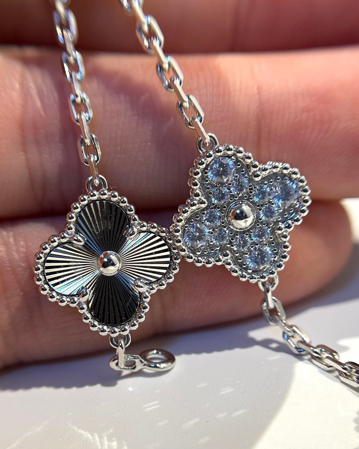 [Regal Jewels]CLOVER 5 MOTIF SILVER DIAMOND BRACELET