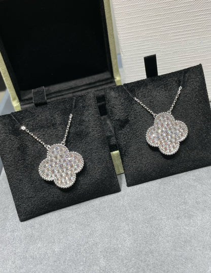 [Regal Jewels]CLOVER 25MM LARGE PENDANT DIAMOND PAVED SILVER NECKLACE