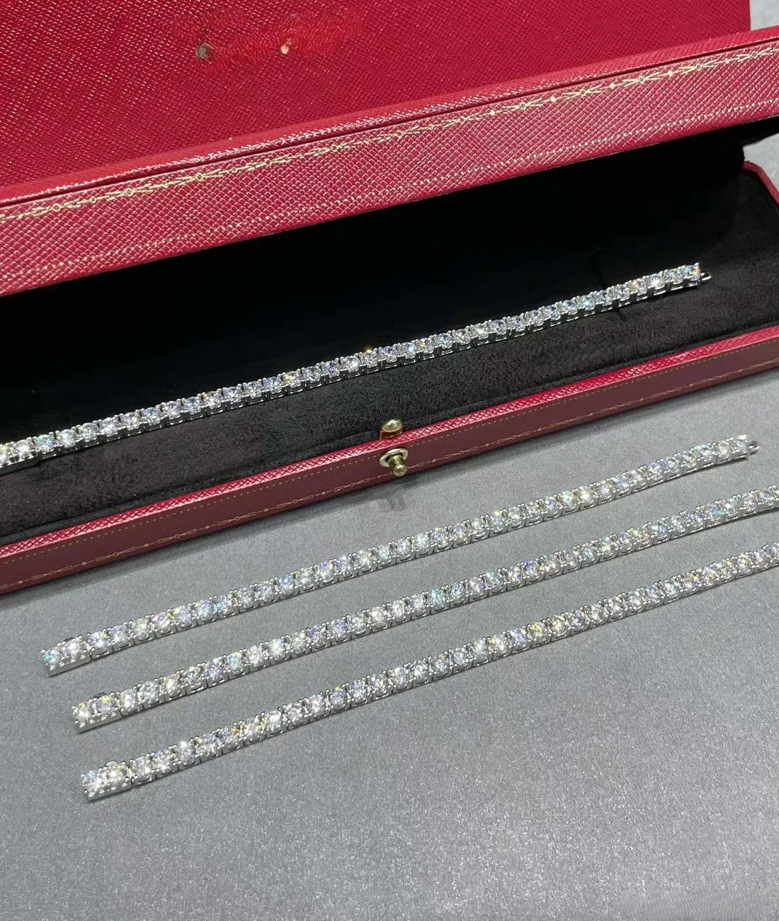 [Regal Jewels TENNIS BRACELET WITH FULL DIAMOND SETTING