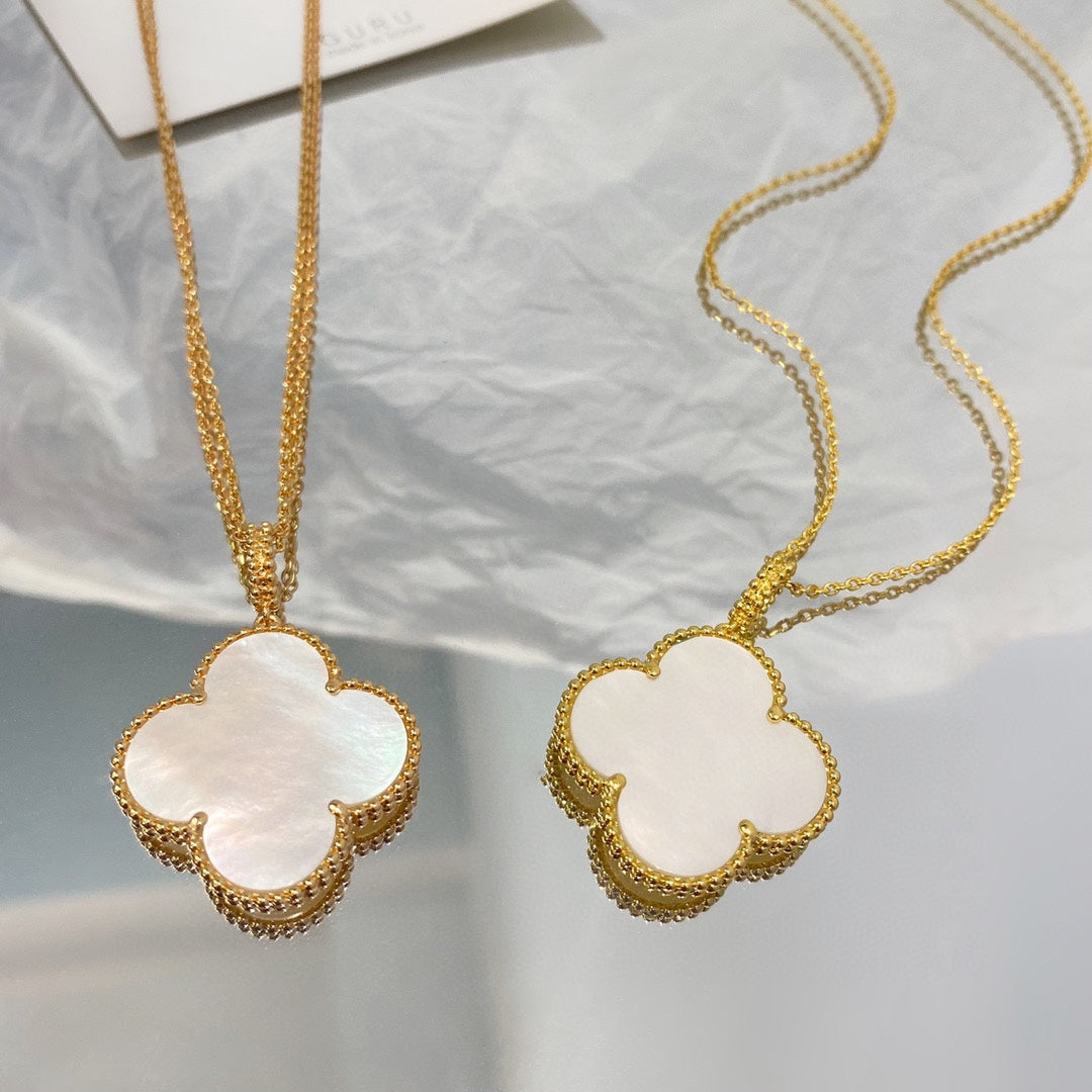 [Regal Jewels]CLOVER 25MM MOP LARGE PENDANT NECKLACE