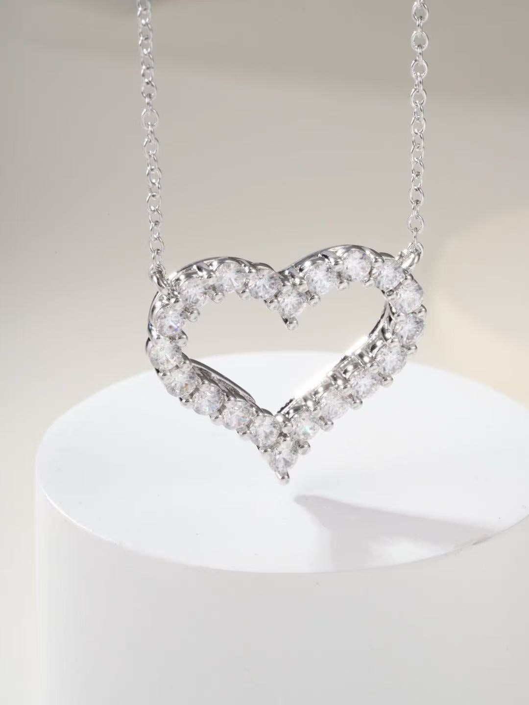 [Regal Jewels]T Family Heart Necklace
