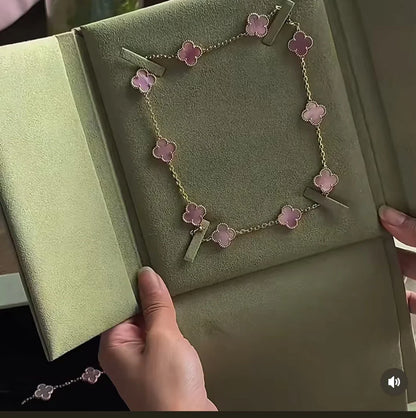 [Regal Jewels]Pink Necklace with Ten Clover Designs