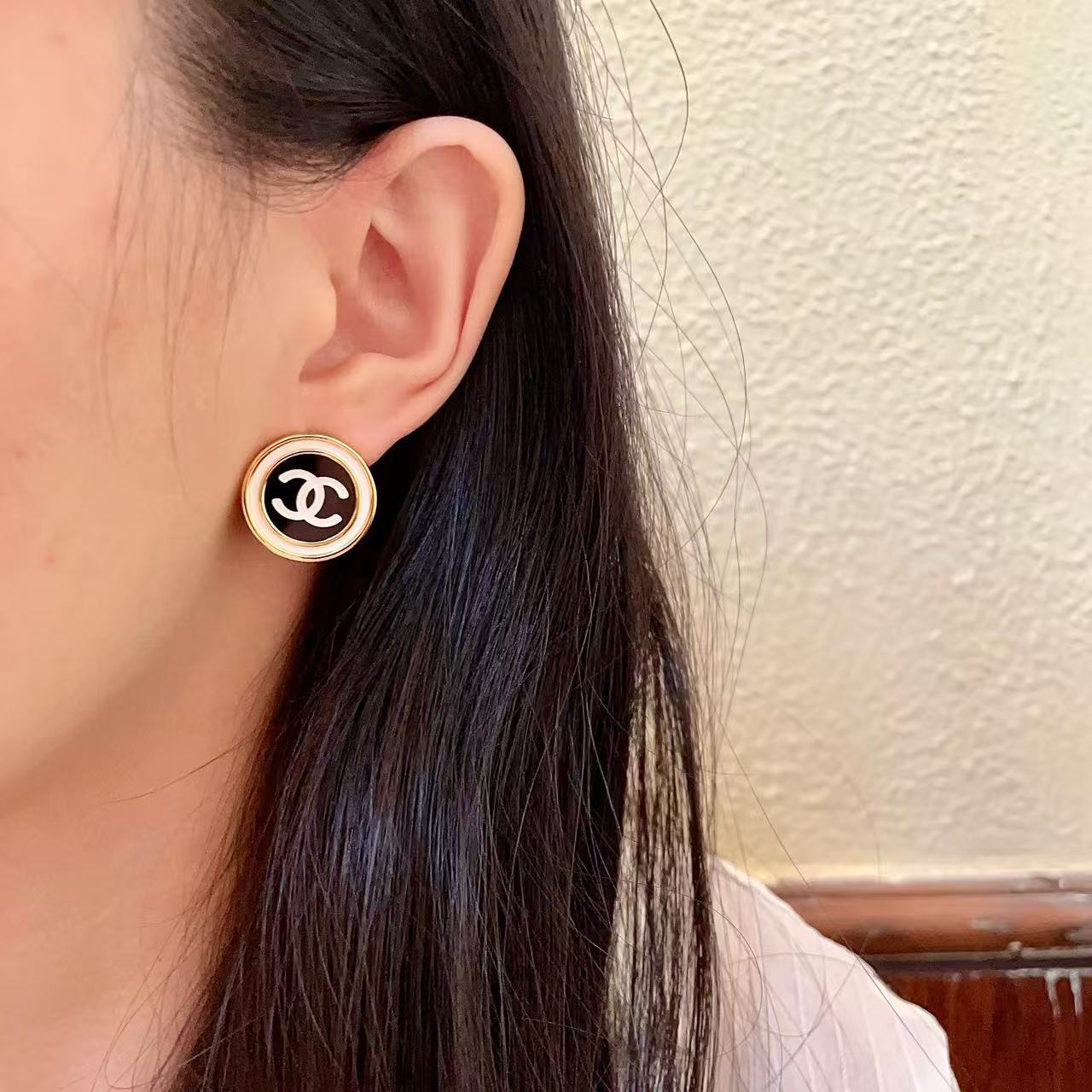 [Regal Jewels]Classic Double C Stud Earrings