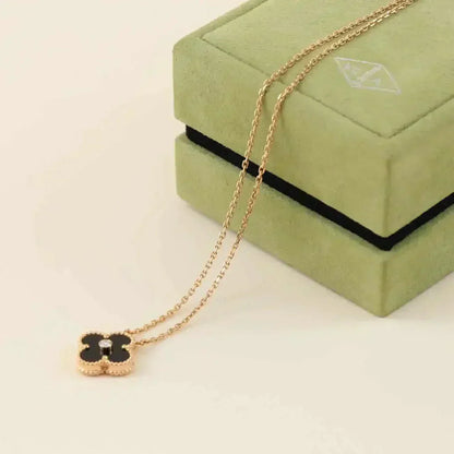 [Regal Jewels]CLOVER 15MM DIAMOND ONYX NECKLACE