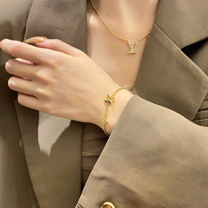 [Regal Jewels]LOGO STAR MOTIF GOLD BRACELET