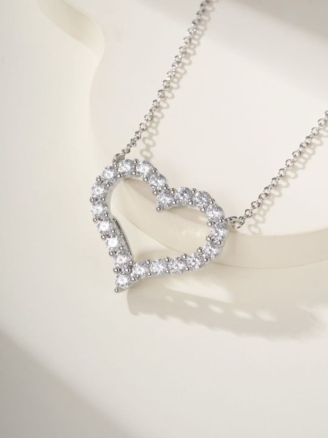 [Regal Jewels]T Family Heart Necklace