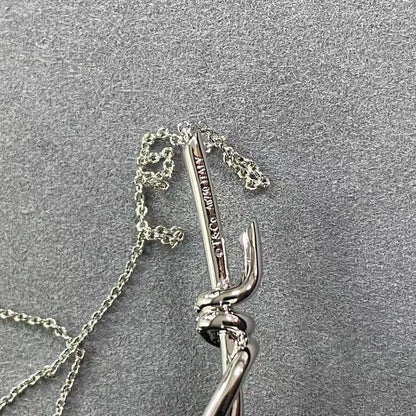 [Regal Jewels]T House Diamond-Studded Knot Necklace