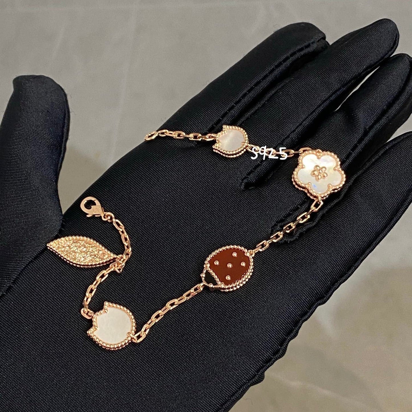 [Regal Jewels]LUCKY SPRING 5 MOTIF BRACELET