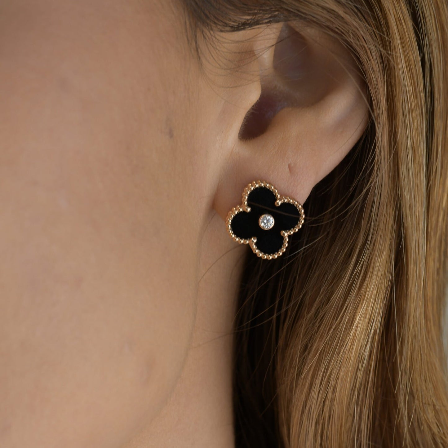 [Regal Jewels]CLOVER MEDIUM 1 MOTIFS ONYX DIAMOND EARRINGS