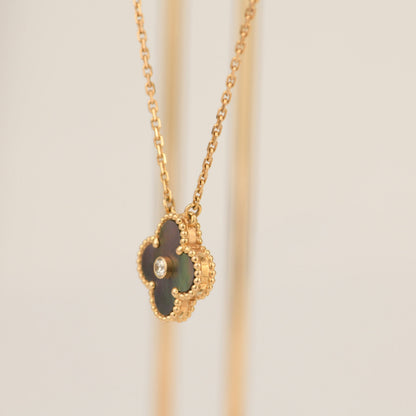 [Regal Jewels]CLOVER 15MM DIAMOND AND MOTHER-OF-GREY NECKLACE