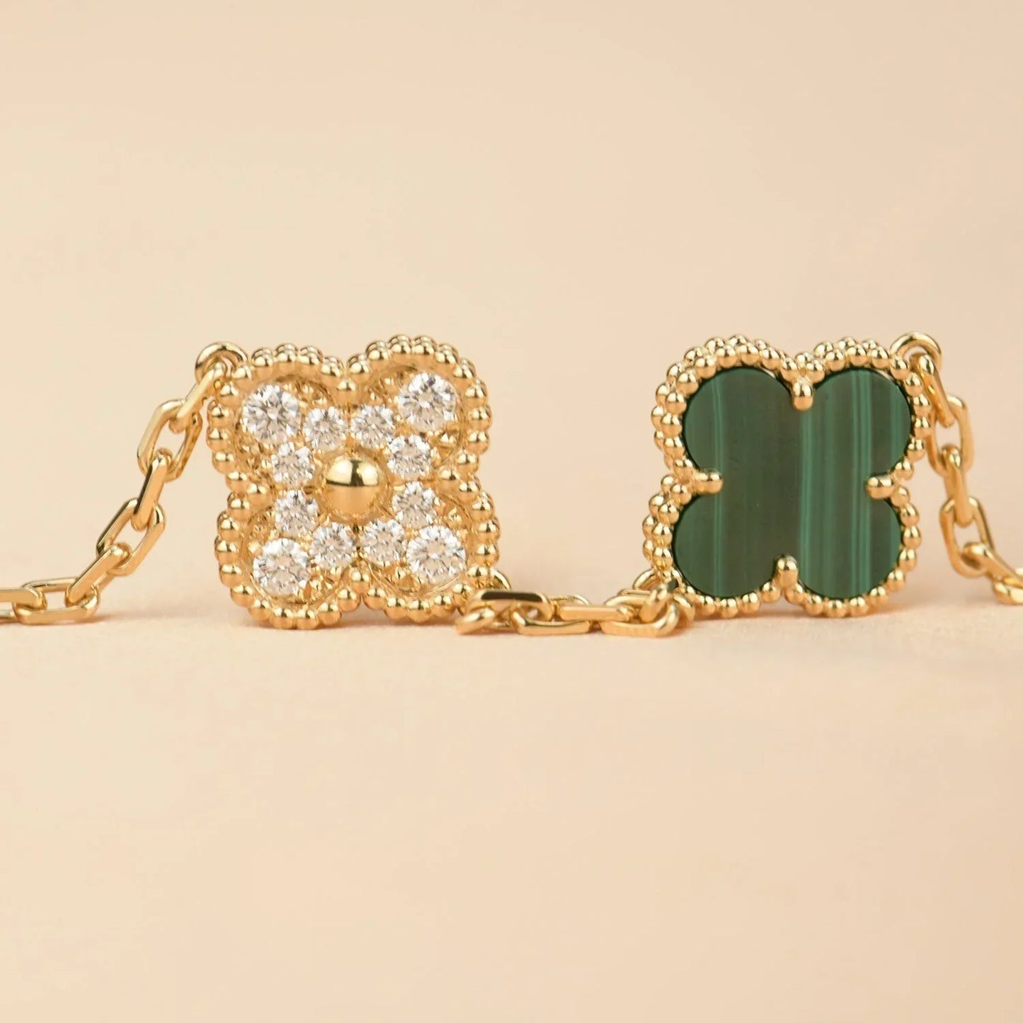 [Regal Jewels]CLOVER 5 MOTIF MALACHITE BRACELET COLLECTION