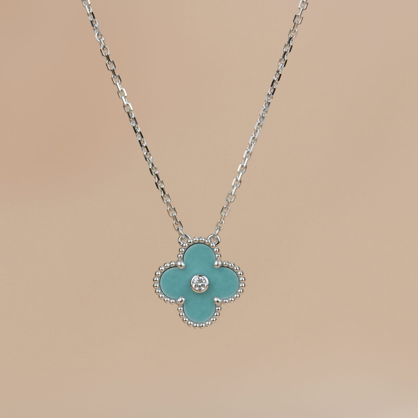 [Regal Jewels]CLOVER 15MM DIAMOND SVRES PORCELAIN  NECKLACE SILVER