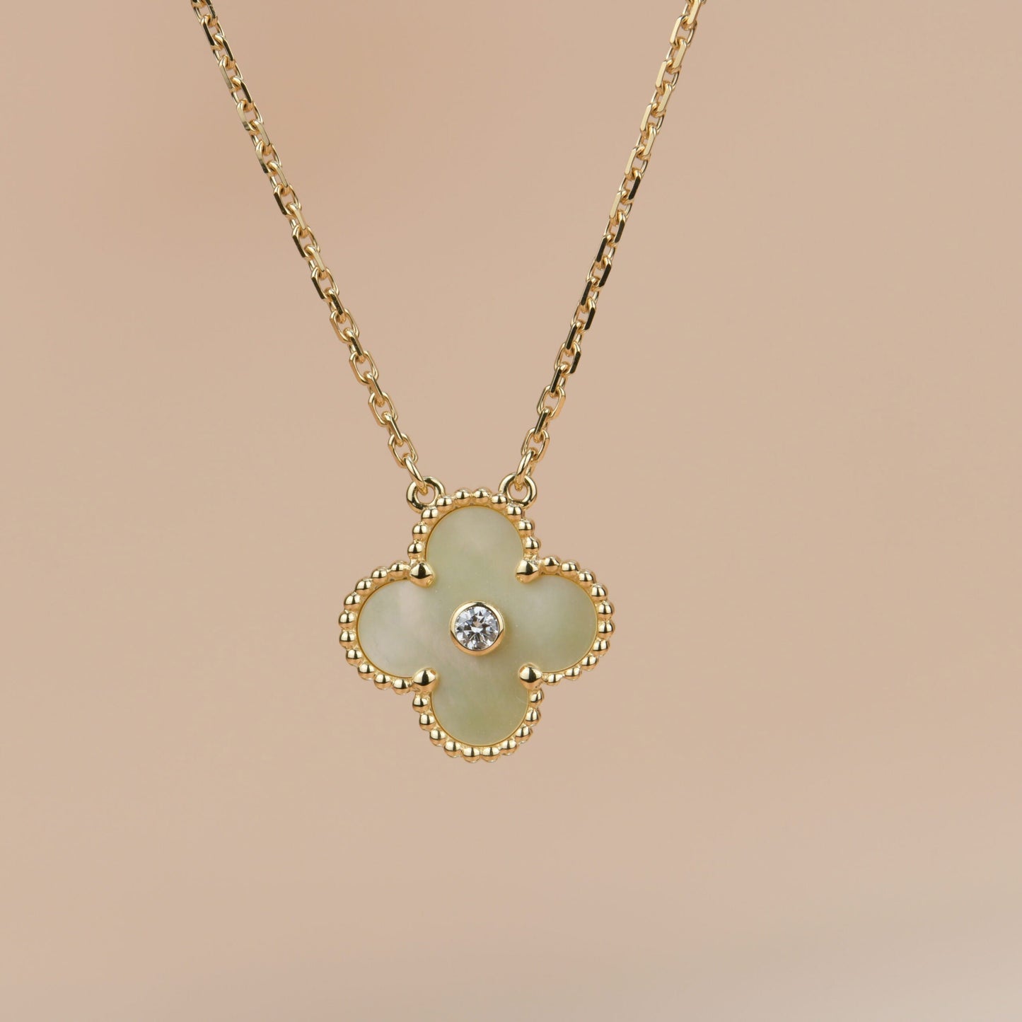 [Regal Jewels]CLOVER 15MM DIAMOND GOLD MOTHER OF PEARL NECKLACE