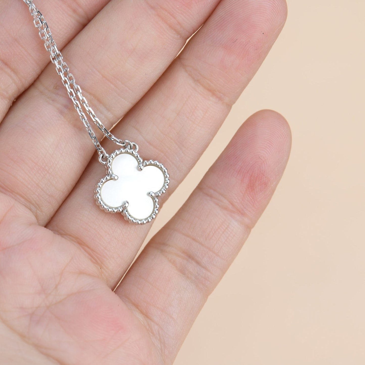 [Regal Jewels]CLOVER  15MM WHITE MOTHER-OF-PEARL SILVER