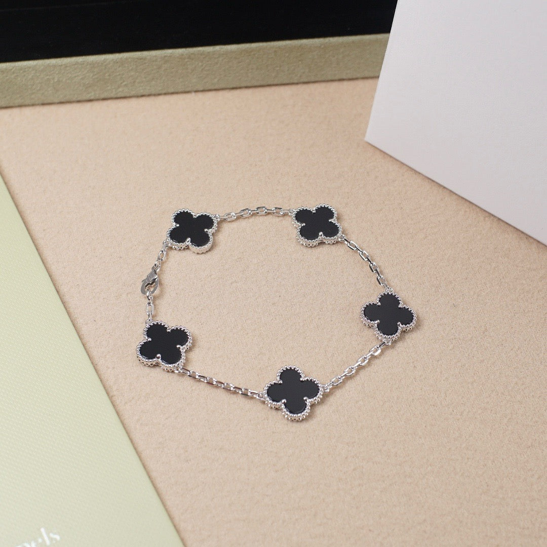 [Regal Jewels]CLOVER 5 MOTIF ONYXS  BRACELET SILVER