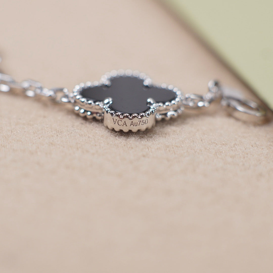 [Regal Jewels]CLOVER 5 MOTIF ONYXS  BRACELET SILVER