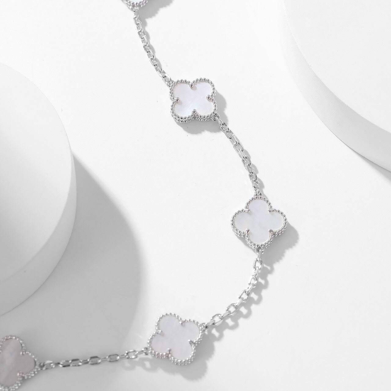 [Regal Jewels]CLOVER 10 MOTIFS WHITE MOTHER OF PEARL NECKLACE