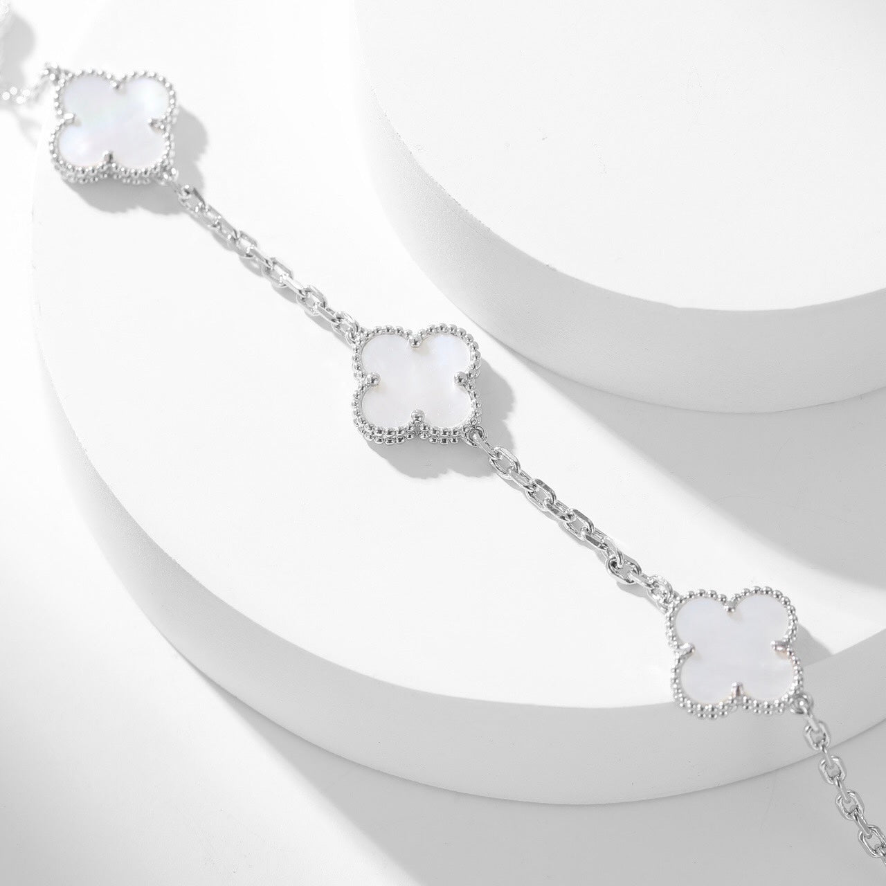 [Regal Jewels]CLOVER 10 MOTIFS WHITE MOTHER OF PEARL NECKLACE
