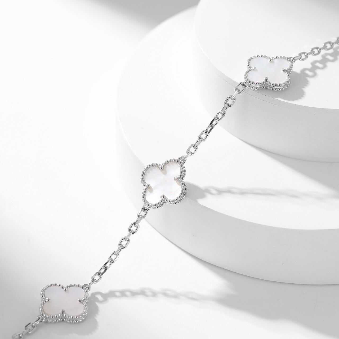 [Regal Jewels]CLOVER 10 MOTIFS WHITE MOTHER OF PEARL NECKLACE