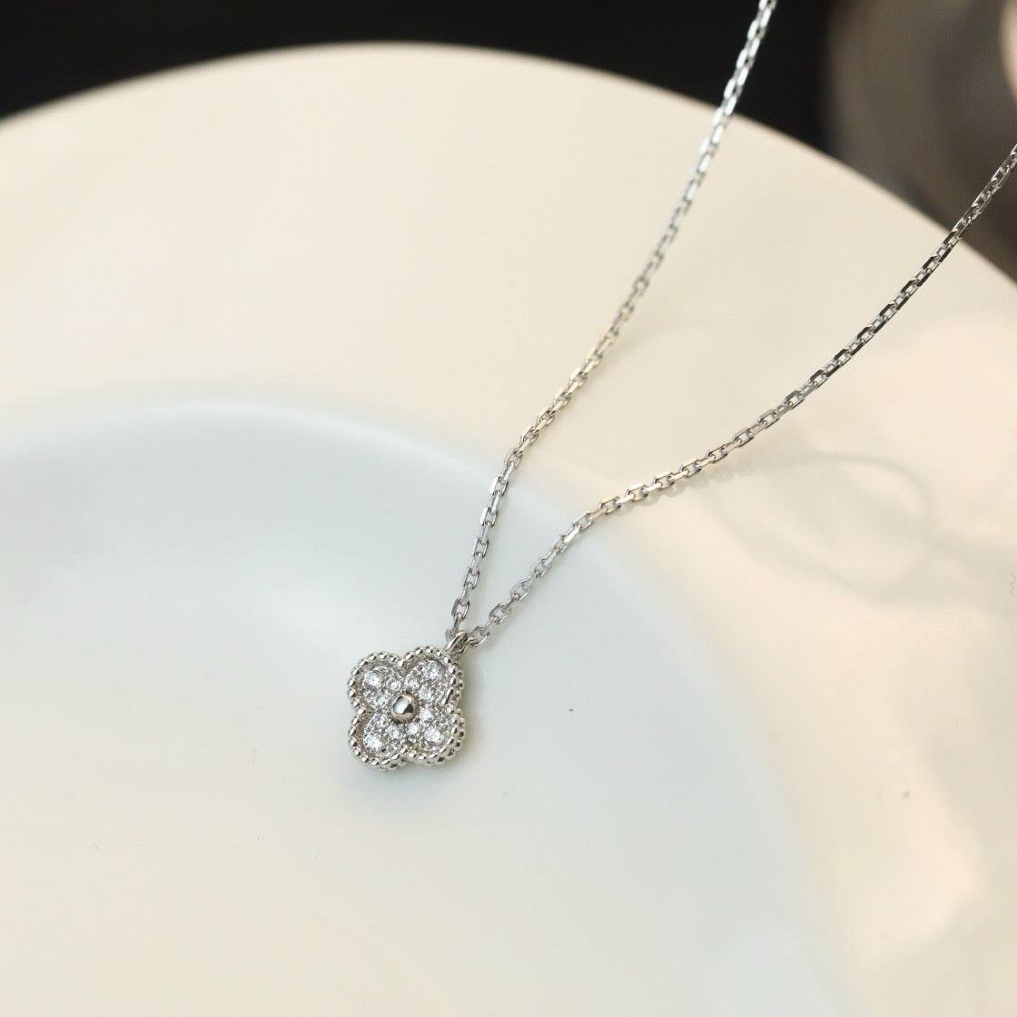 [Regal Jewels]CLOVER MINI 9.5MM PENDANT DIAMOND NECKLACE