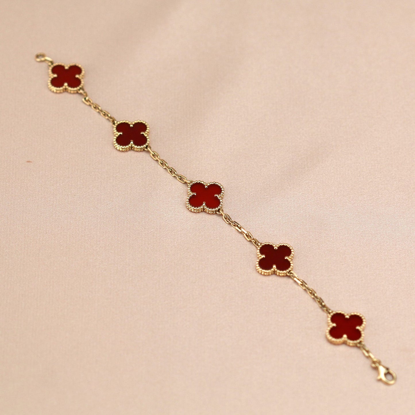[Regal Jewels]CLOVER 5 MOTIFS RED AGATE  BRACELET