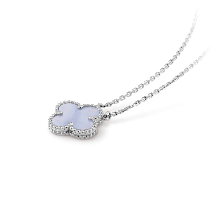 [Regal Jewels]CLOVER 15MM BLUE CHALCEDONY NECKLACE SILVER