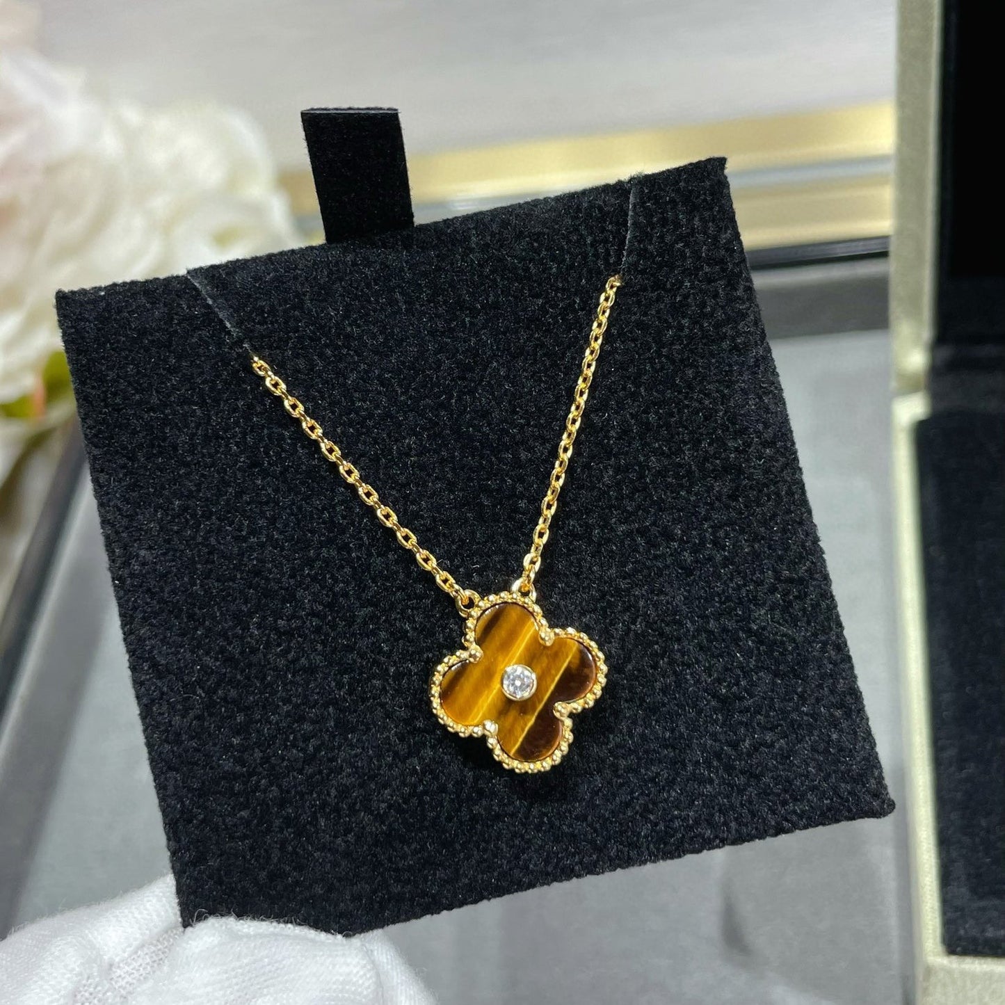[Regal Jewels]CLOVER 15MM DIAMOND AND YELLOW TIGER'S EYE AGATE necklace