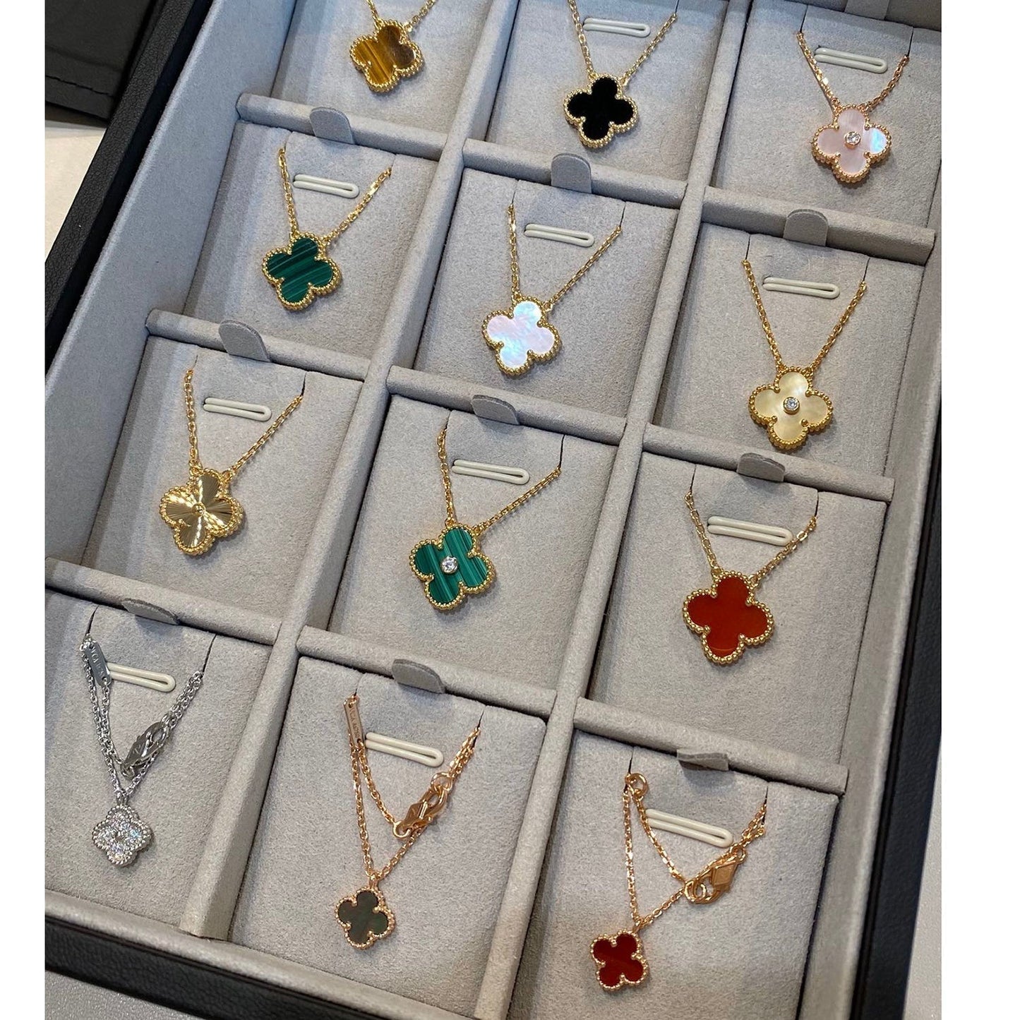 [Regal Jewels]CLOVER 15MM CARNELIAN SINGLE FLOWER NECKLACE