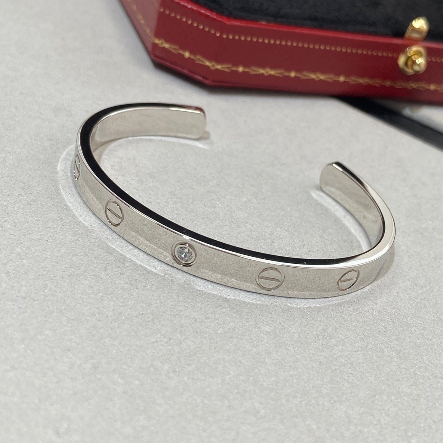[Regal Jewels]LOVE BRACELET 6.1MM 1 DIAMOND OPEN CUFF