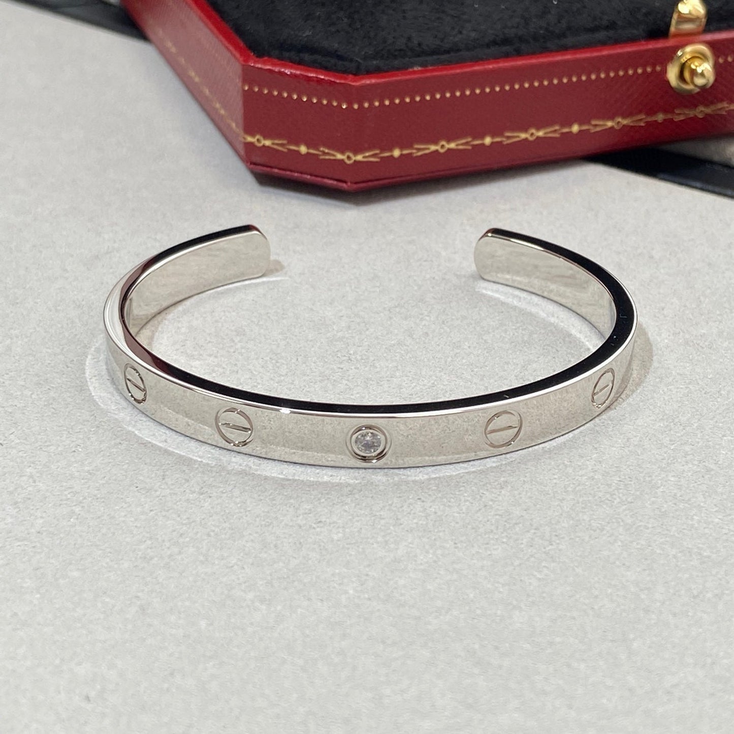 [Regal Jewels]LOVE BRACELET 6.1MM 1 DIAMOND OPEN CUFF