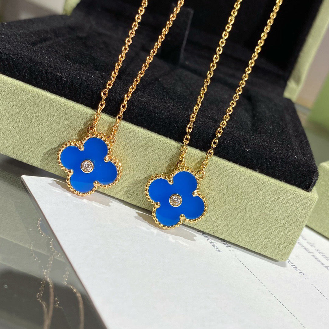 [Regal Jewels]CLOVER 15MM DIAMOND AND BLUE AGATE NECKLACE