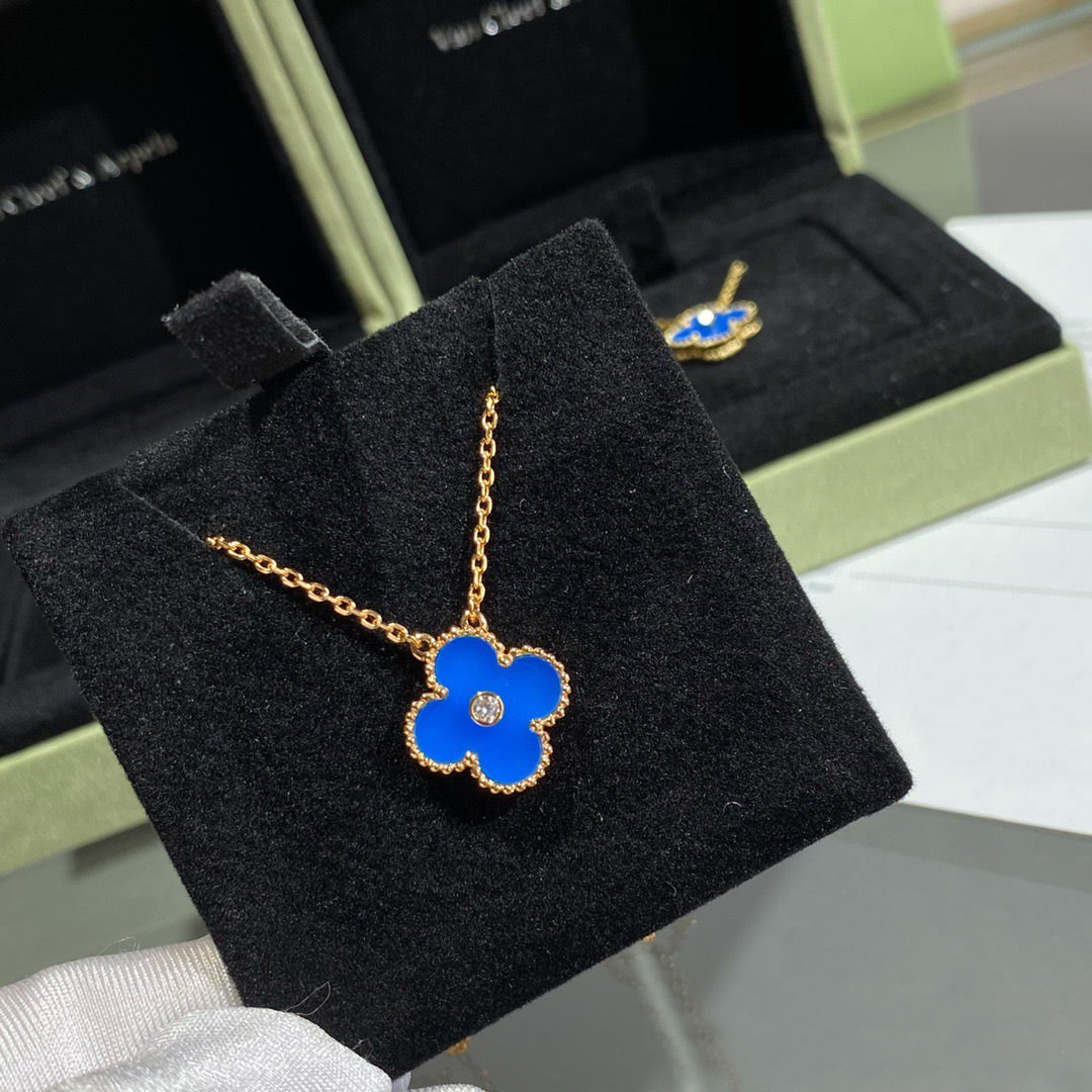 [Regal Jewels]CLOVER 15MM DIAMOND AND BLUE AGATE NECKLACE