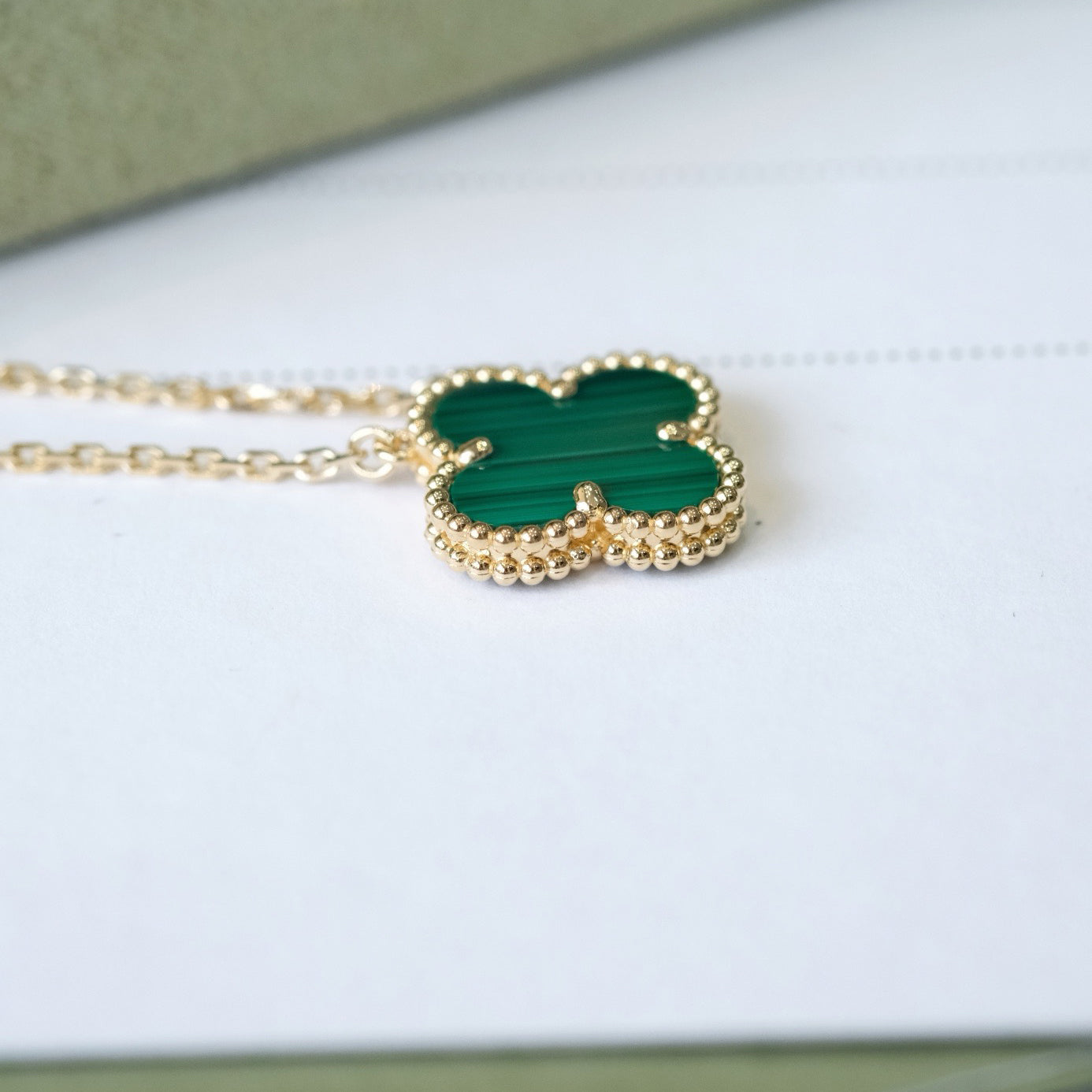 [Regal Jewels]CLOVER 15MM MALACHITE SINGLE FLOWER  NECKLACE