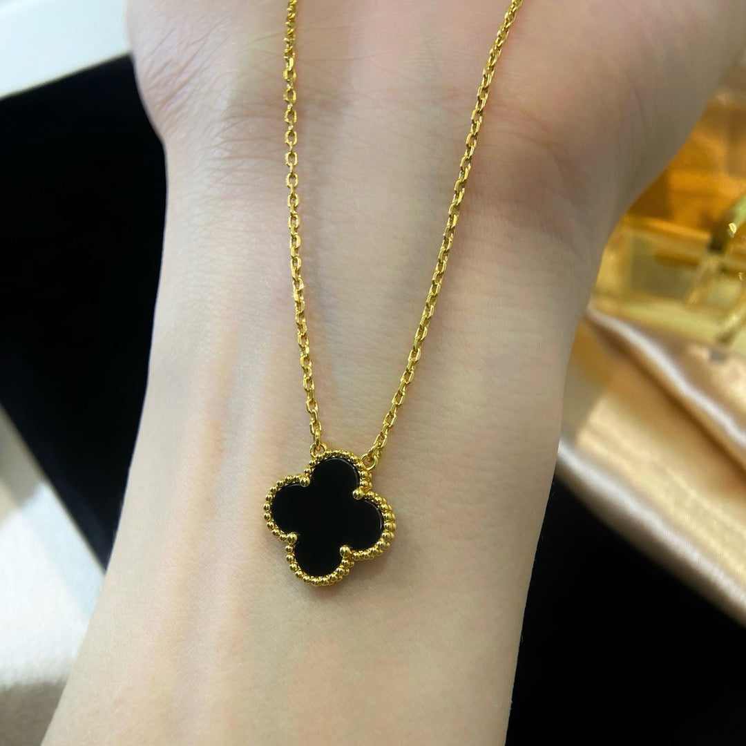 [Regal Jewels]CLOVER 15MM BLACK ONYX SINGLE FLOWER NECKLACE