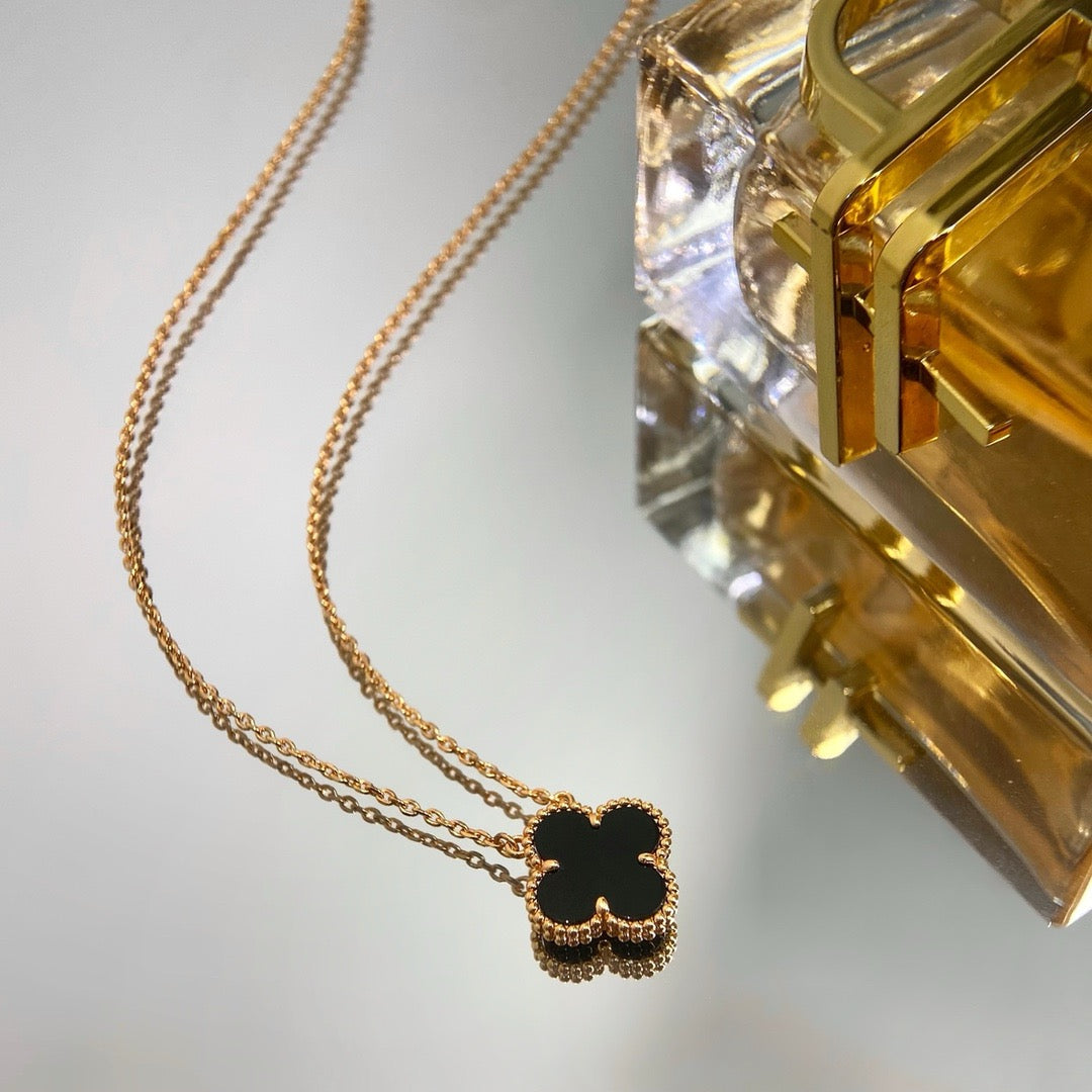 [Regal Jewels]CLOVER 15MM BLACK ONYX SINGLE FLOWER NECKLACE
