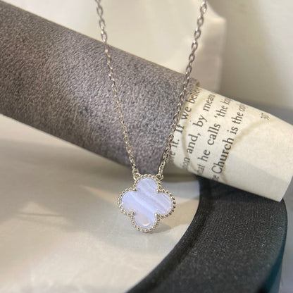 [Regal Jewels]CLOVER 15MM BLUE CHALCEDONY NECKLACE SILVER