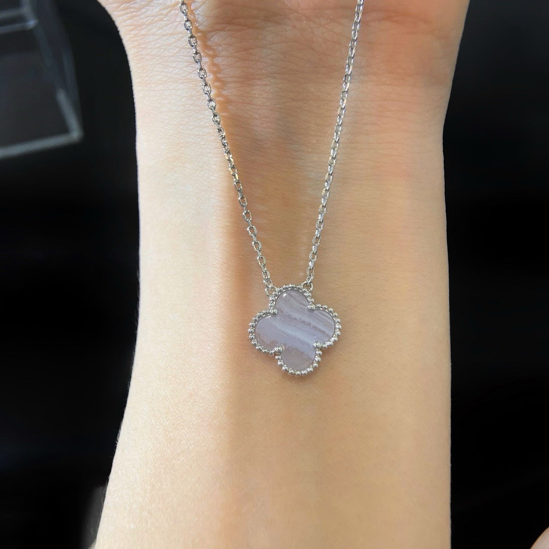 [Regal Jewels]CLOVER 15MM BLUE CHALCEDONY NECKLACE SILVER
