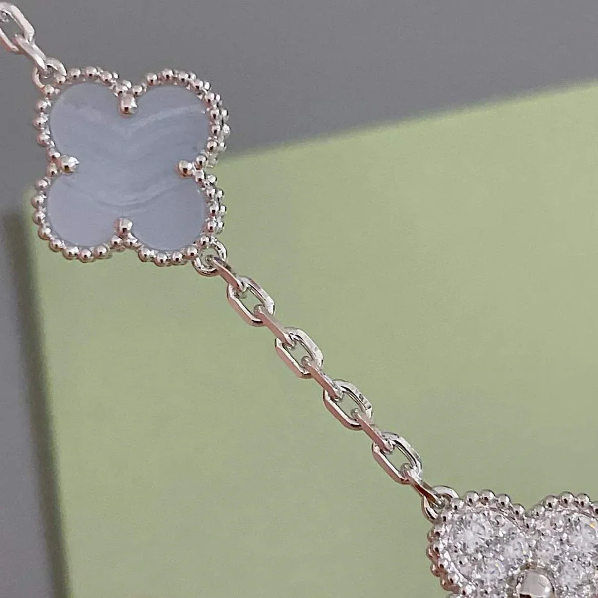 [Regal Jewels] CLOVER 5 MOTIF PURPLE CHALCEDONY BRACELET COLLECTION