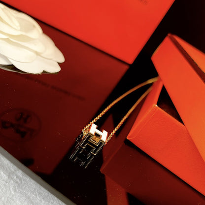 [Regal Jewels]H WHITE SQUARE GOLD NECKLACE
