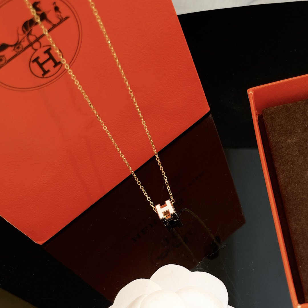 [Regal Jewels]H WHITE SQUARE GOLD NECKLACE