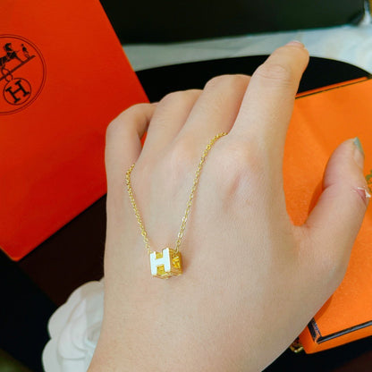 [Regal Jewels]H WHITE SQUARE GOLD NECKLACE